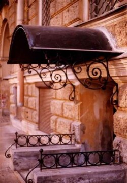 Кованый козырек Модерн художественная ковка