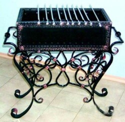 Малый кованый мангал в барокко Малый кованый мангал в барокко художественная ковка
