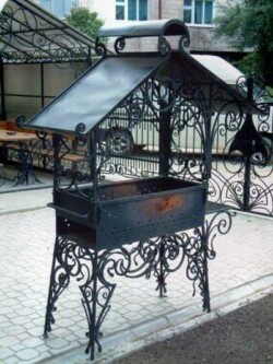 Большой уличный кованый мангал тип 15 Большой уличный кованый мангал тип 12 художественная ковка