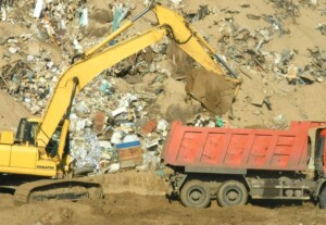Погрузка и вывоз грунта при строительстве полигона ТБО Выемка грунта разработка котлована